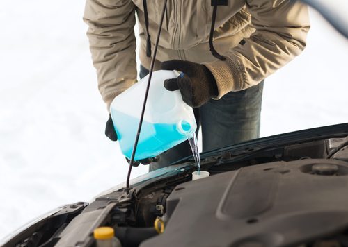 PRESTONE® PRODUCTS PROTECT ENGINES AGAINST WINTER THREATS